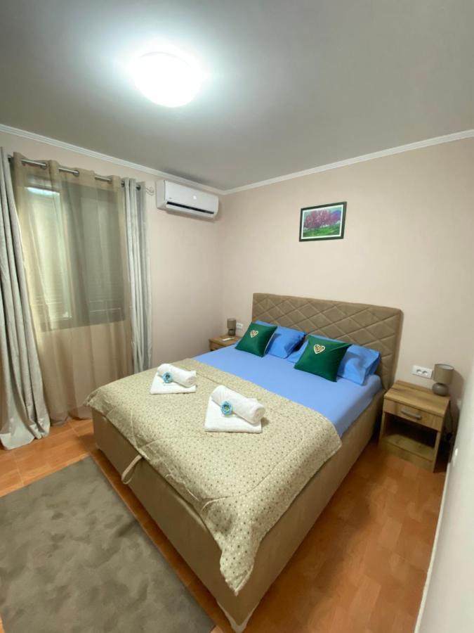 Aquata Apartments Tivat Buitenkant foto