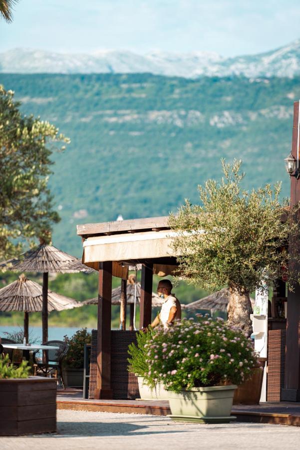 Aquata Apartments Tivat Buitenkant foto